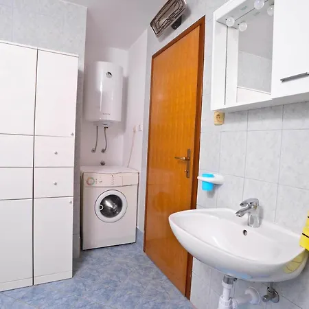 Bella Vista Apartment *