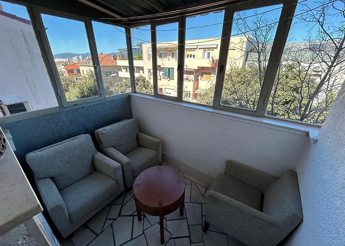 Bella Vista Split